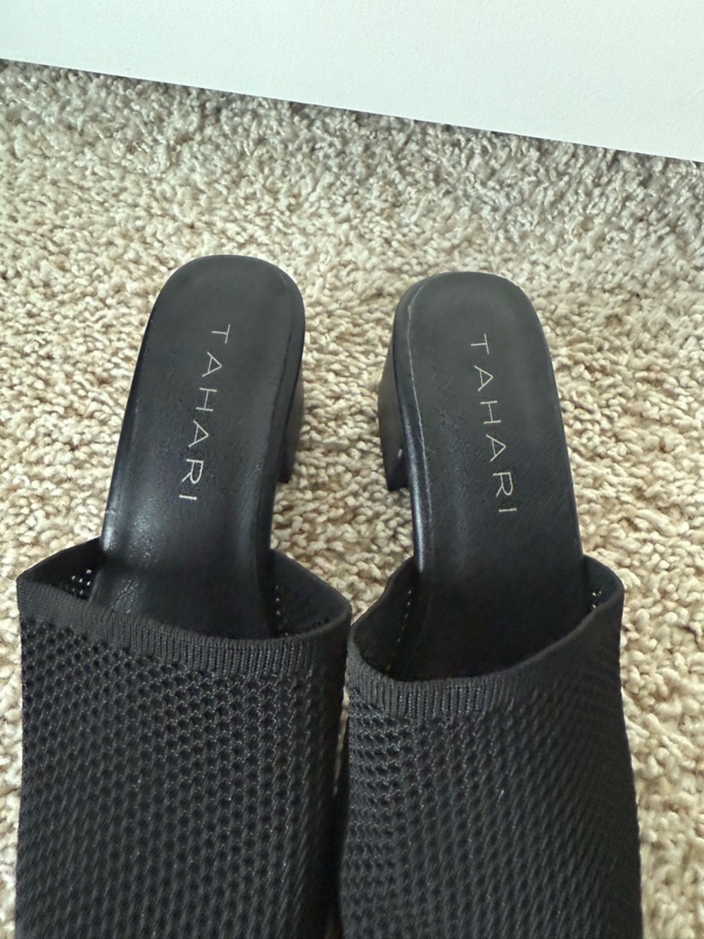 90’s minimal Tahari Black Knit Pointed Mule with Low Block Heel - Picture 3 of 8